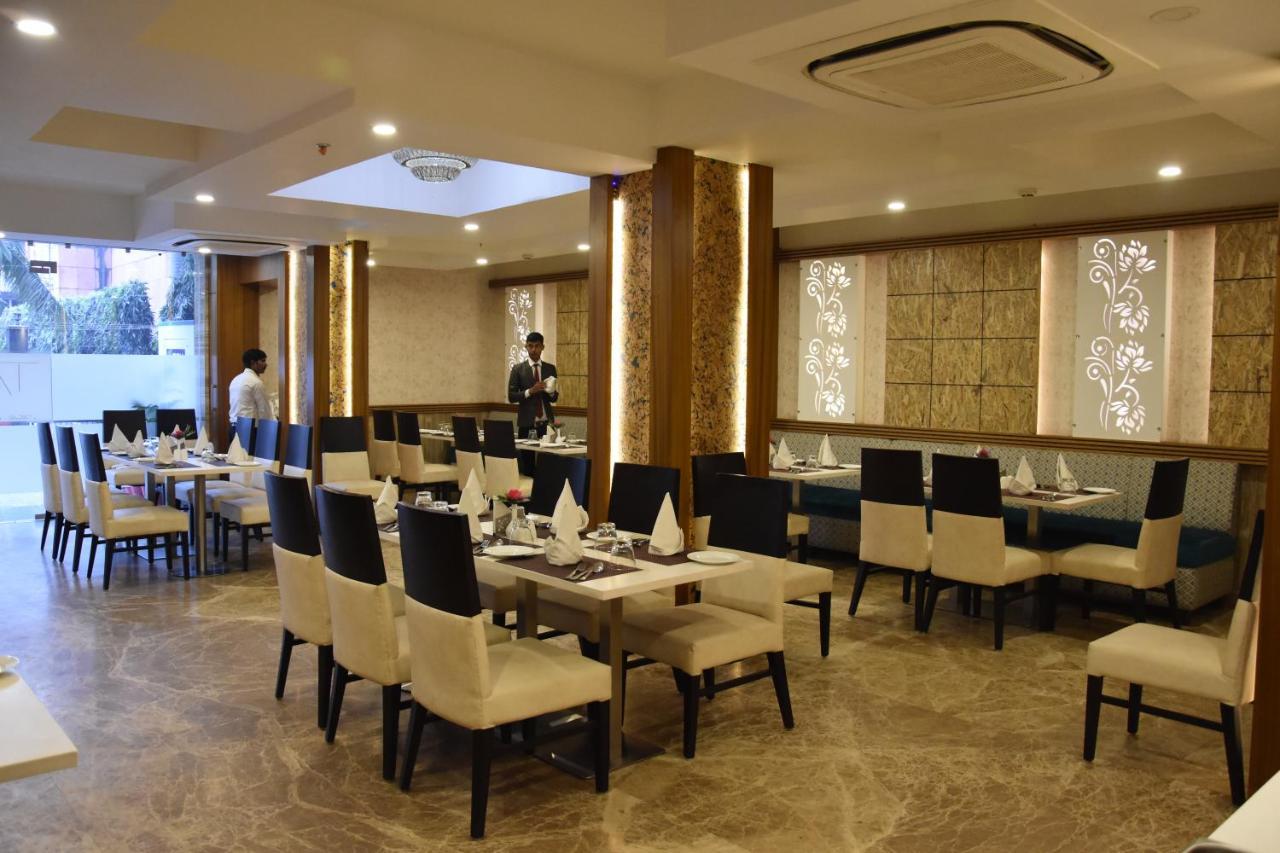 ורנאסי Hotel Meadows מראה חיצוני תמונה