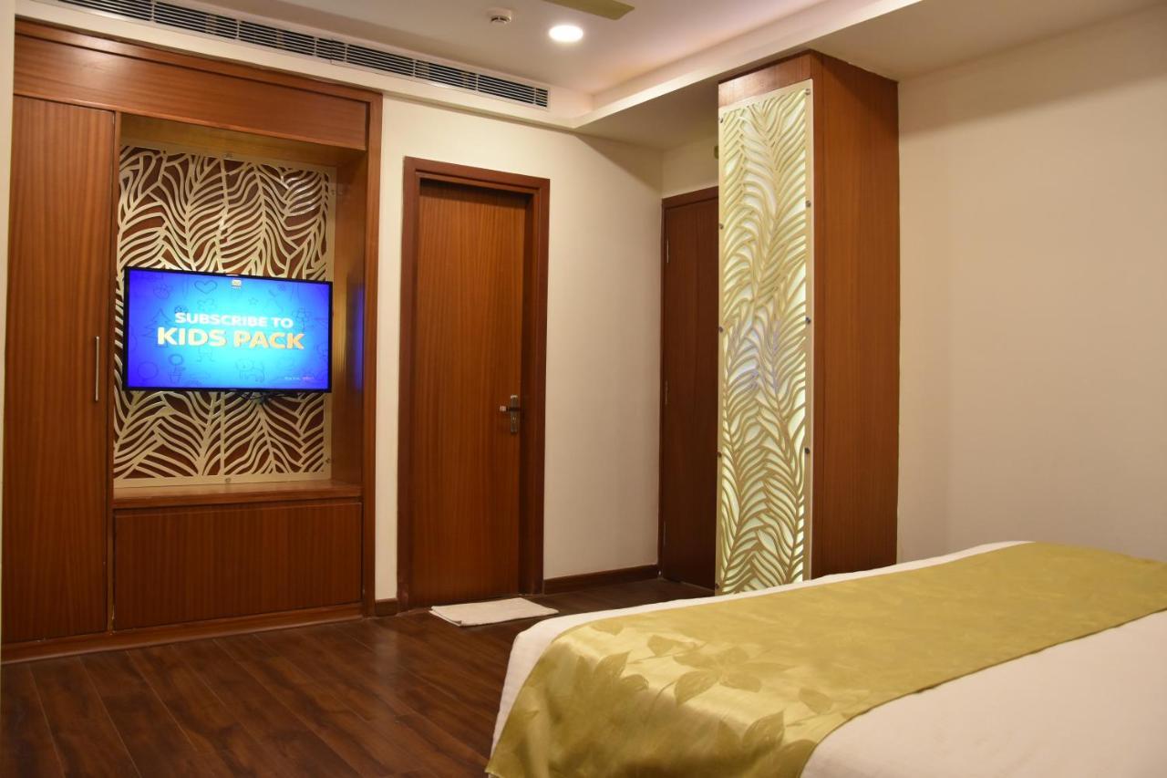 ורנאסי Hotel Meadows מראה חיצוני תמונה